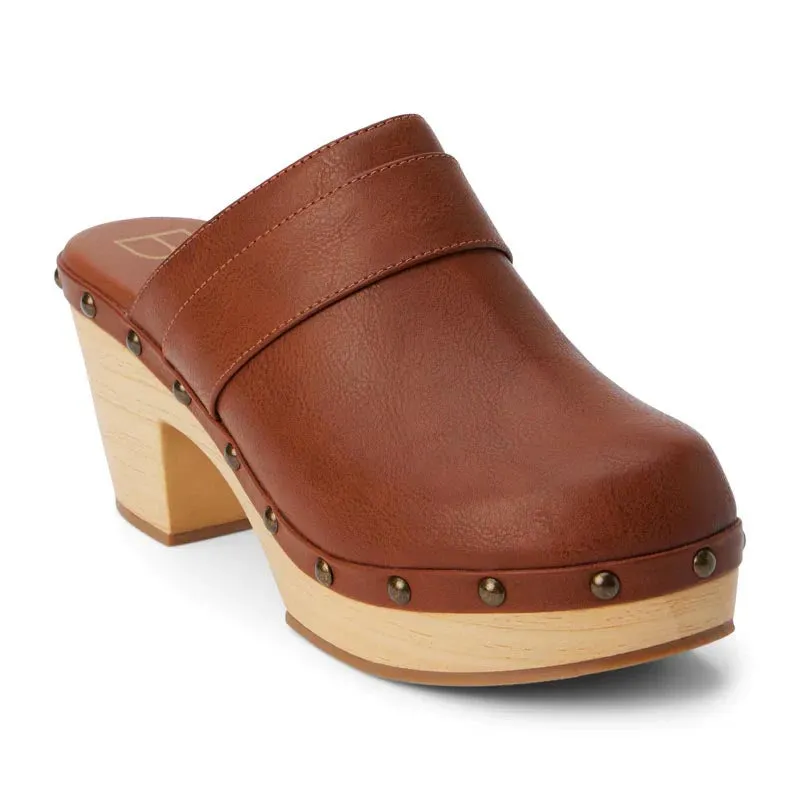 Beach By Matisse Maverick Platform Clog | Cognac Studded