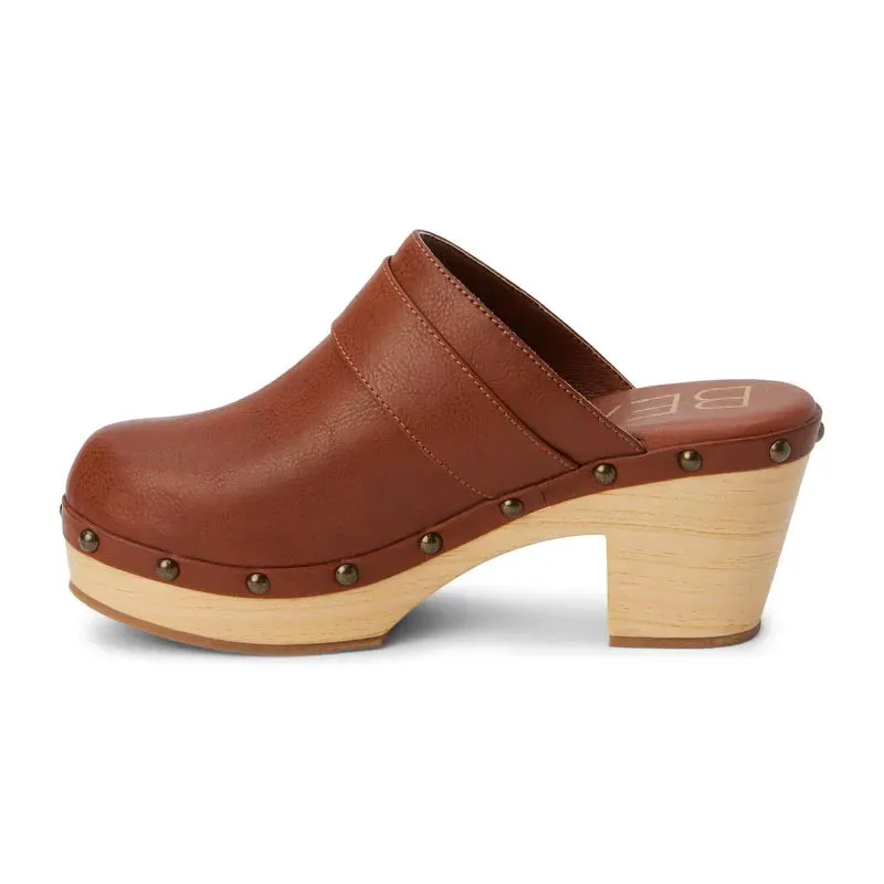 Beach By Matisse Maverick Platform Clog | Cognac Studded