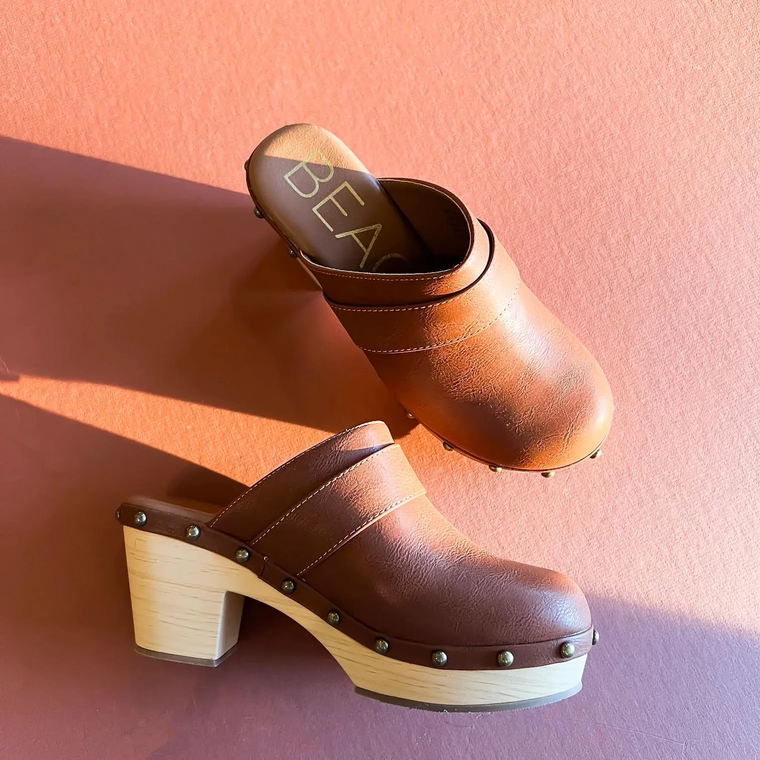 Beach By Matisse Maverick Platform Clog | Cognac Studded